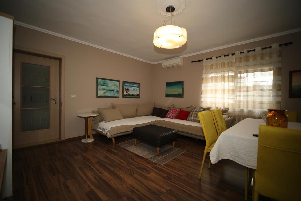 Eos Apartment Tiranë Ngoại thất bức ảnh